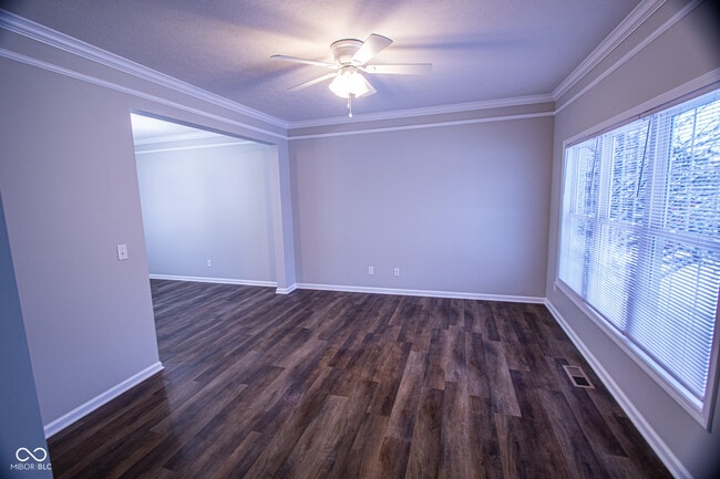 Photo - 10813 Putnam Pl