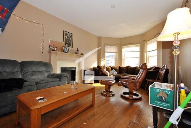 Photo - 1307 Commonwealth Ave