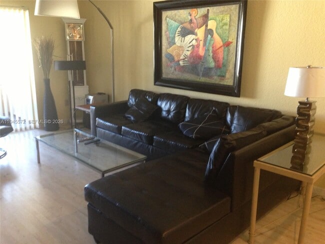 Photo - 2880 N Oakland Forest Dr Unit 313