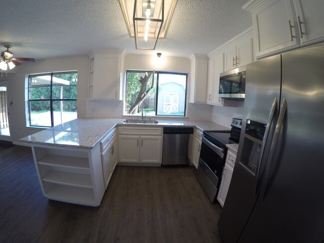 Photo - 1604 Timbercreek Rd