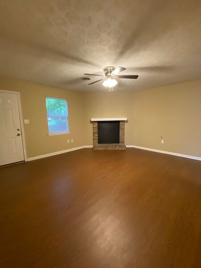 Photo - 175/177 Laurie Dr Unit 175