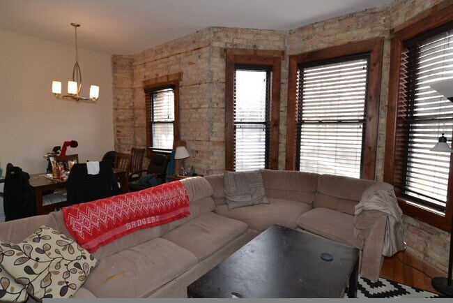 Photo - 1758 W Montrose Ave Unit 1E