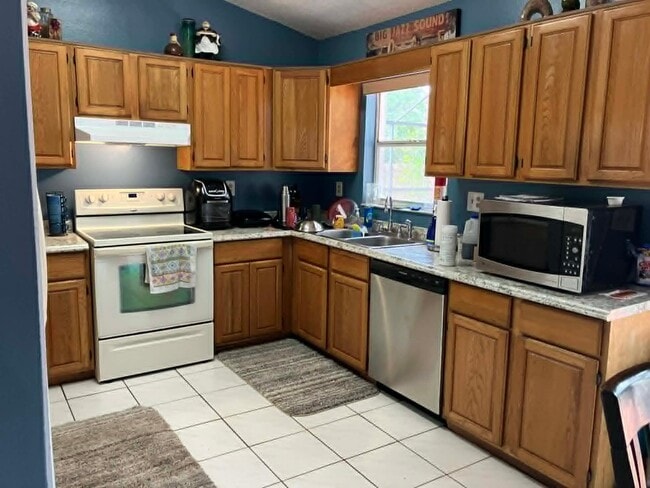 Photo - 907 Lacey Oaks Ct