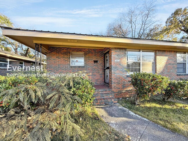 Building Photo - 7423 2nd Ave S