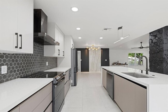 Photo - 1833 NW 104th Ave