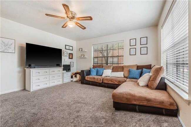 Photo - Newly remodeled!! Available for Immediate ...