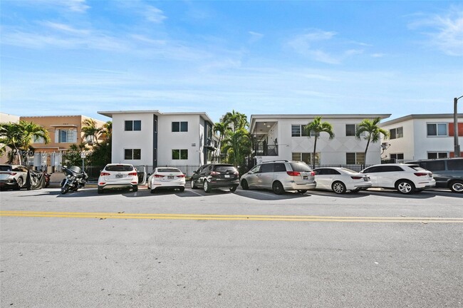 Building Photo - 7315 Byron Ave Unit 1 Rental