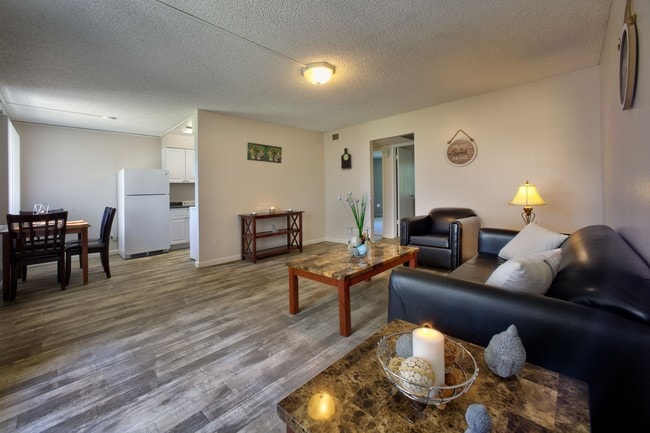 Photo - Fair Oaks Apartments