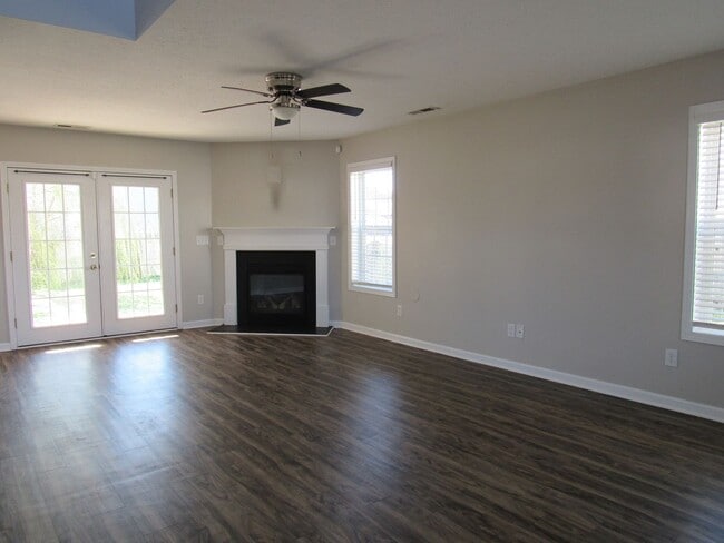 Photo - 3 BR 2 BA Jacksonville Commons