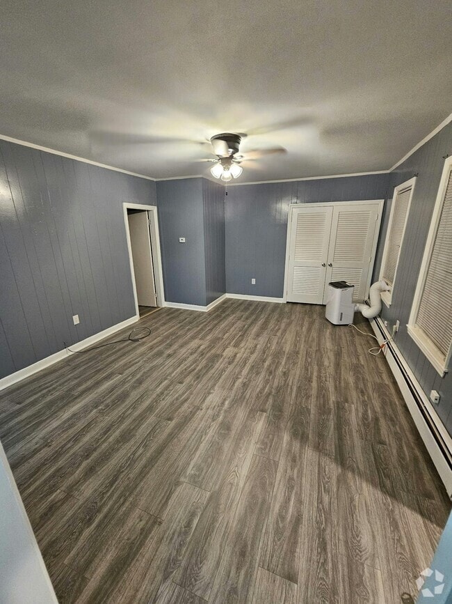 Building Photo - 160 Papineau Ave Rental