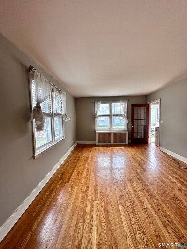 Photo - 124 Harborview Ave