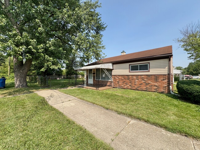 Photo - 14449 Myrand St House