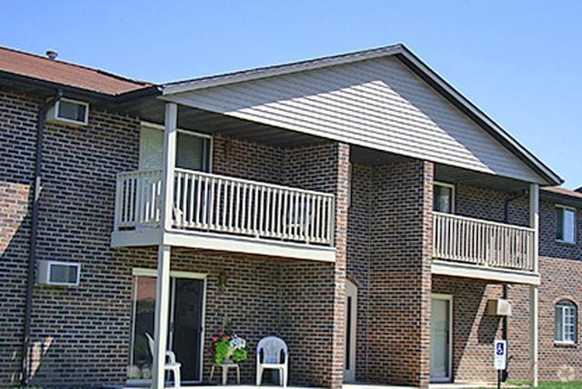 Howard Apartments