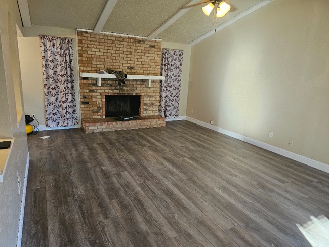 Photo - 1733 Crystal Way