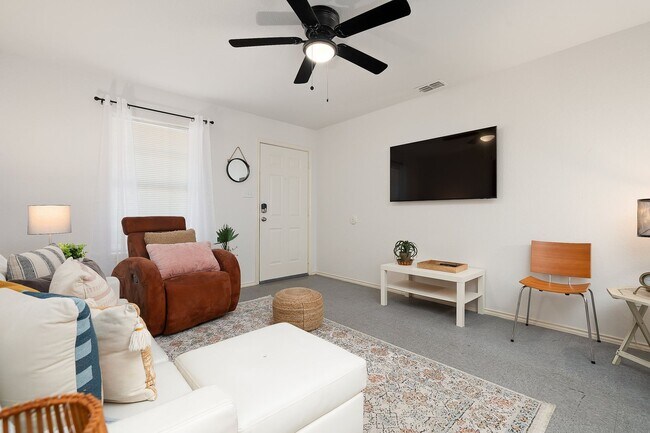 Photo - 1320 Del Oro Lane