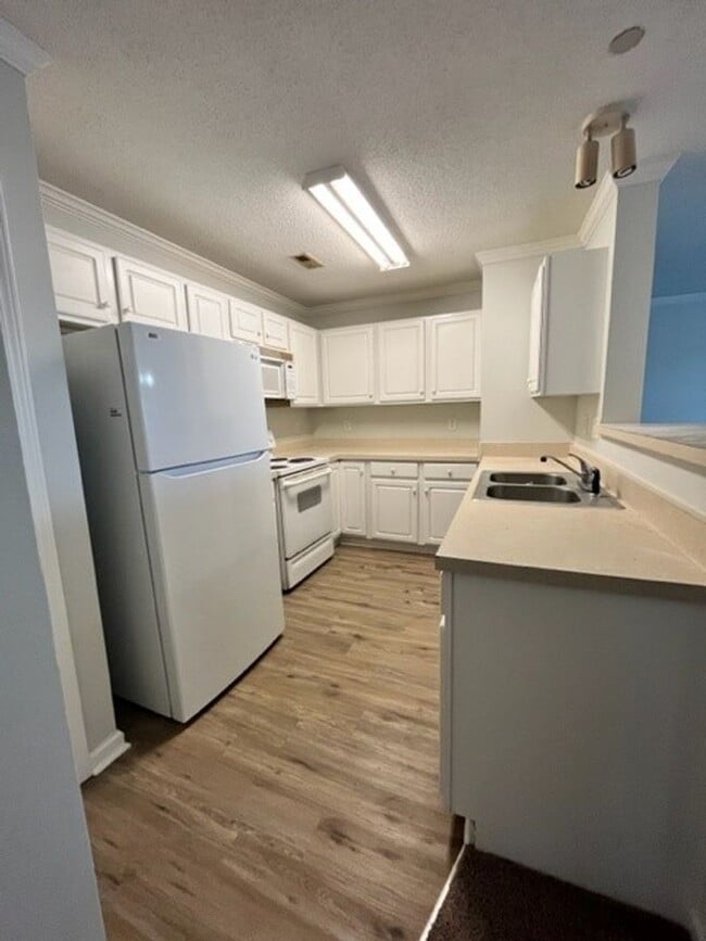 Photo - 4290 Cedarcroft Ct