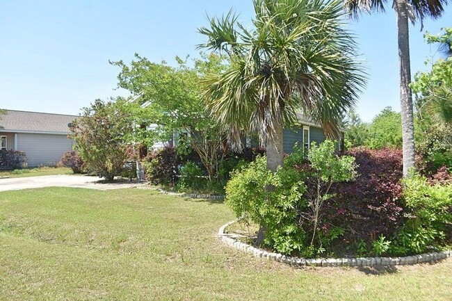 Photo - 416 Tropical Way