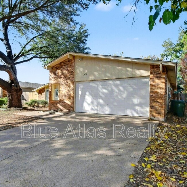 Building Photo - 2614 Crestmoor Ct