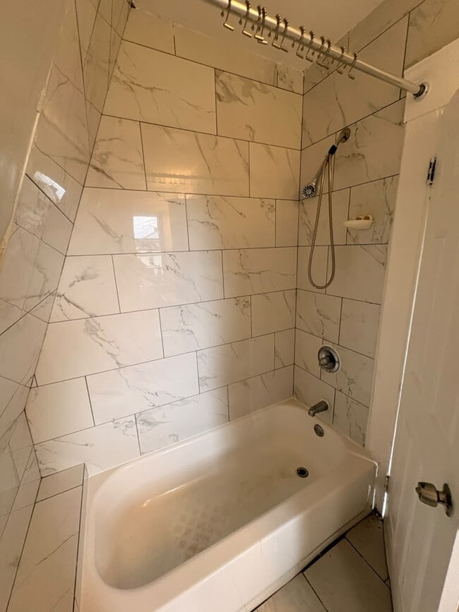 Photo - 254 Ferry St