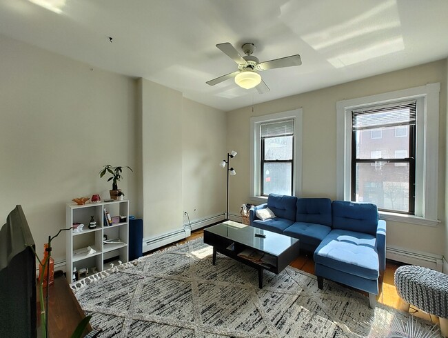 Photo - 313 Cambridge St Apartments Unit 1
