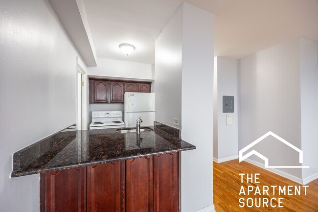 Photo - 4180 N Marine Dr Unit 1206