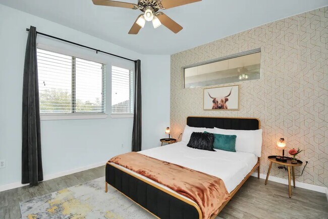 Photo - 5411 Lindsay Ln