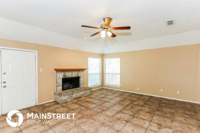 Photo - 2720 Clovermeadow Dr