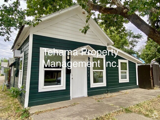Building Photo - Adorable 1 bedroom 1 bathroom downtown Red... Rental