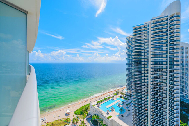 Photo - 4111 S Ocean Dr Apartamento Unidad FL27-ID1022211P