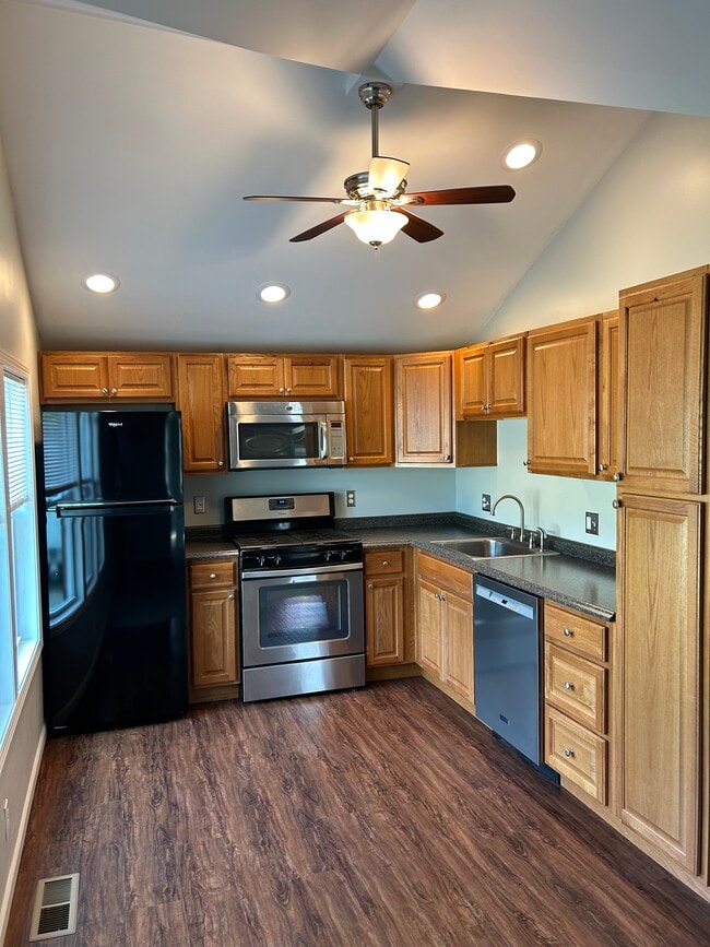 Photo - 8985 Main St Unidad 1