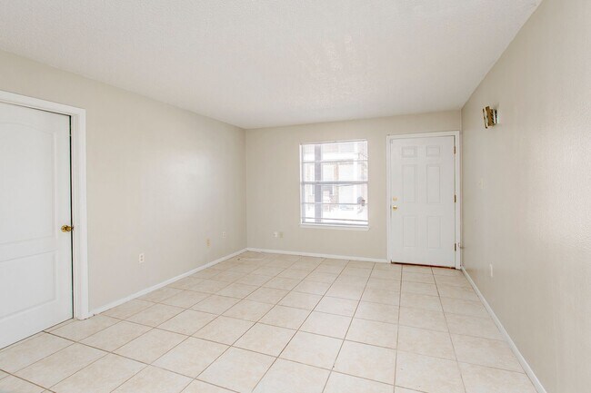 Photo - 5275 Kimberlin Ave Unit D