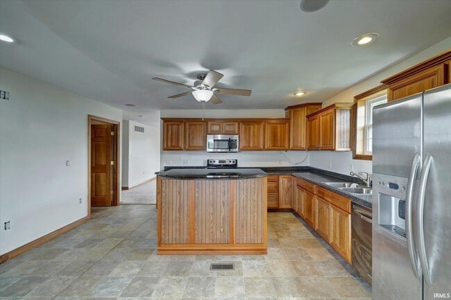 Photo - 4693 N State Rd 43