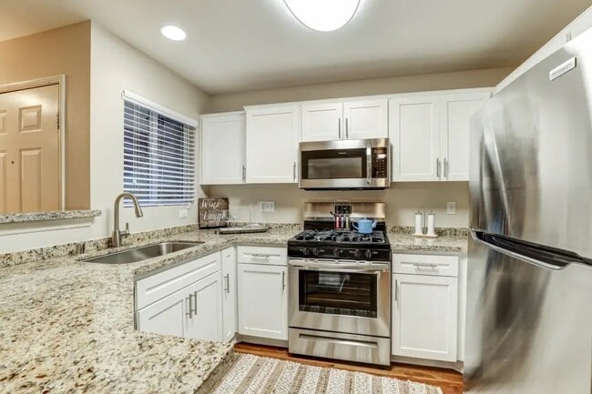 Villa Boutique Apartment Homes