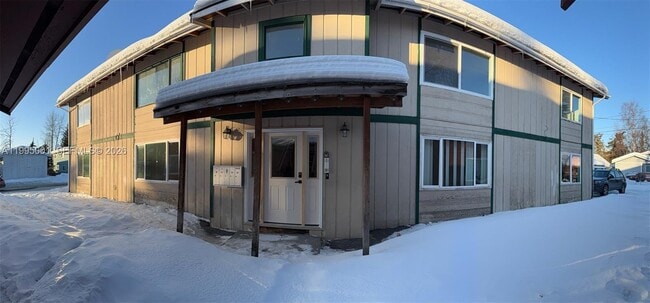 Building Photo - 423 N Lane St Unit 4