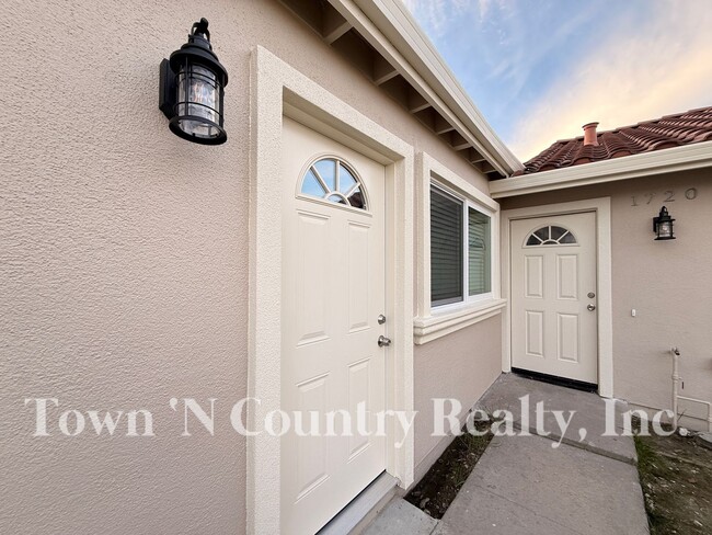 Photo - 1720 Cherokee Dr Unit 1720 -  A