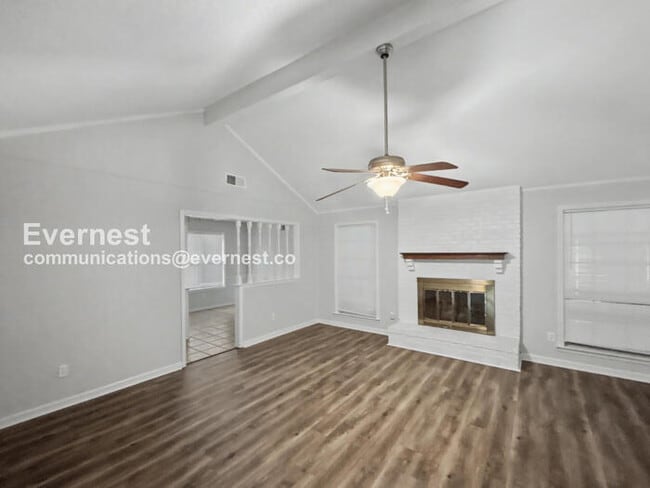 Photo - 760 Hackberry Dr