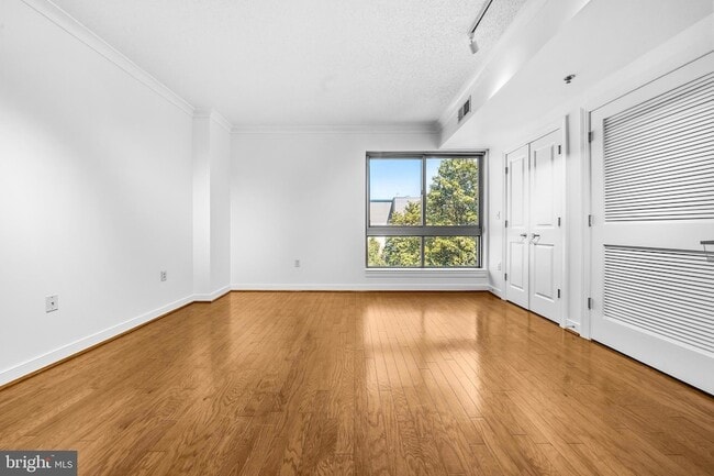 Photo - 777 7th St NW Unidad 1003