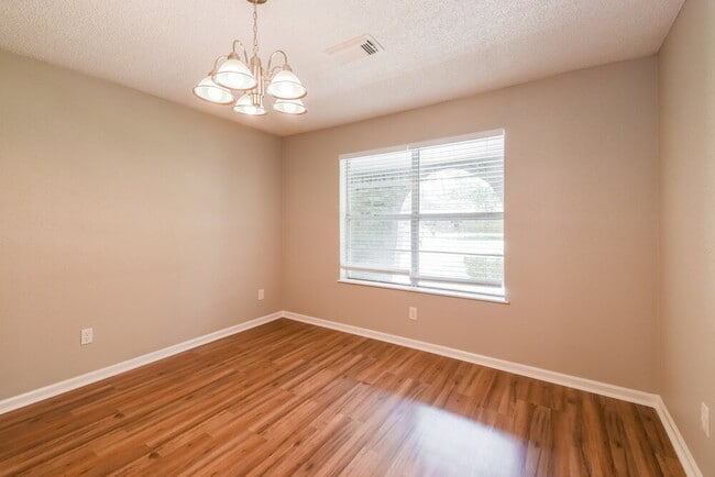 Photo - 3824 Evergreen Dr