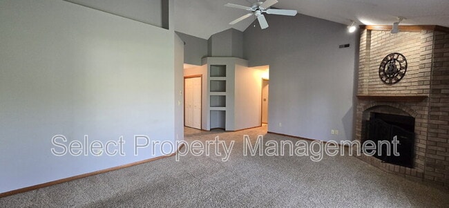 Photo - 606 Diamond Point Pl