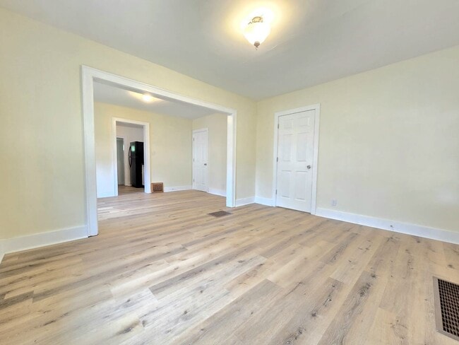 Photo - 1416 Campeau St