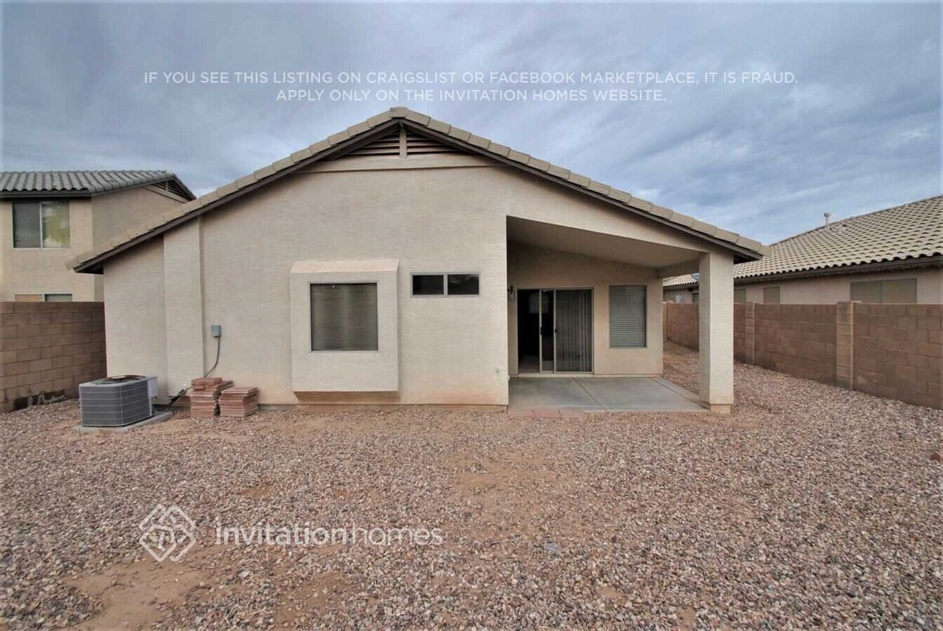 Photo - 15785 W Latham St