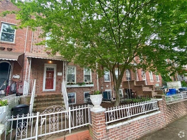 Building Photo - 1625 84th St Rental