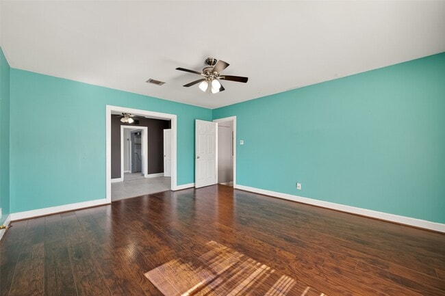 Building Photo - 7111 Myrtle St