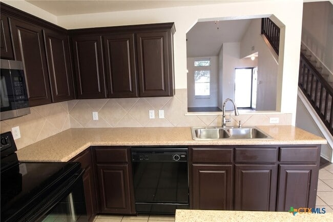 5611 Bertha Dr