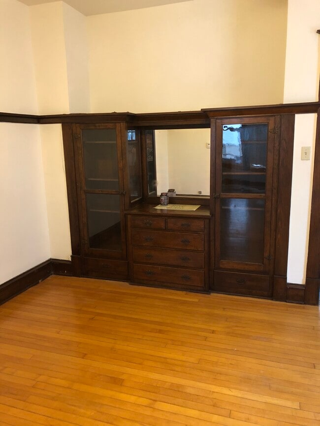 Dining room - 810 Swift Ave Unit 810