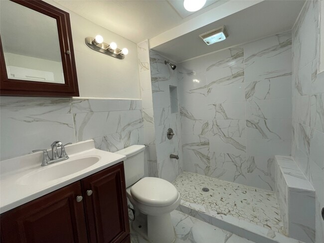 Photo - 417 Adams Ave Unidad Right