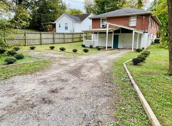 Photo - 1523 McKennie Ave Unit Downstairs B