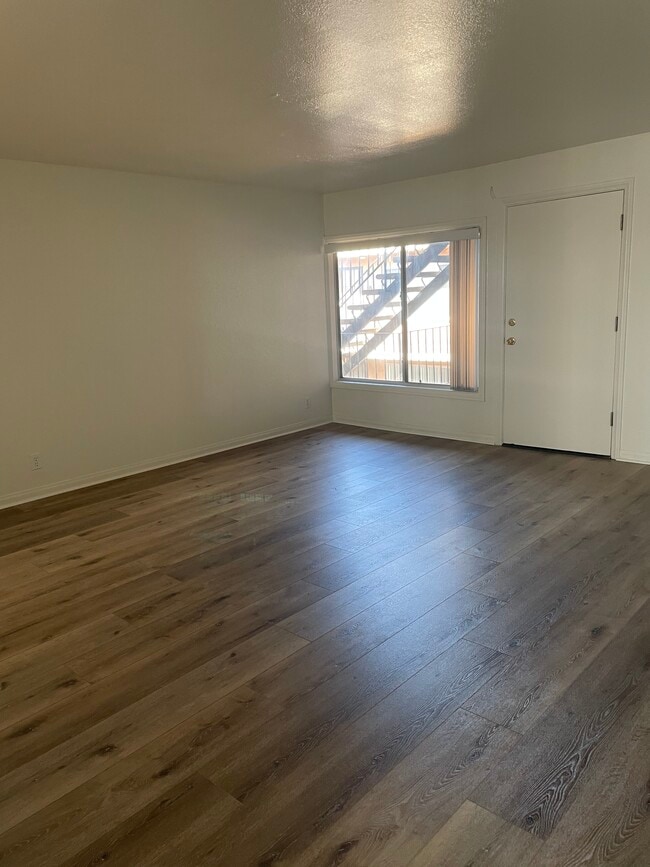 Photo - 1835 Molino Ave Apartments Unit #11