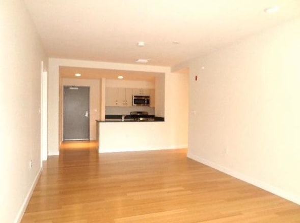 Building Photo - 650 Albany St Unit #406 Rental