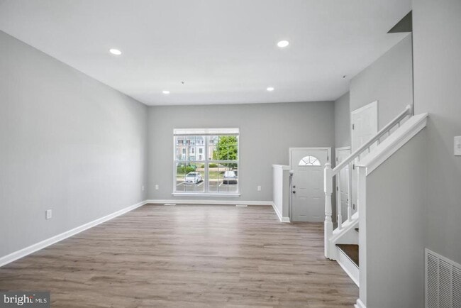 Photo - 7135 Ladd Cir